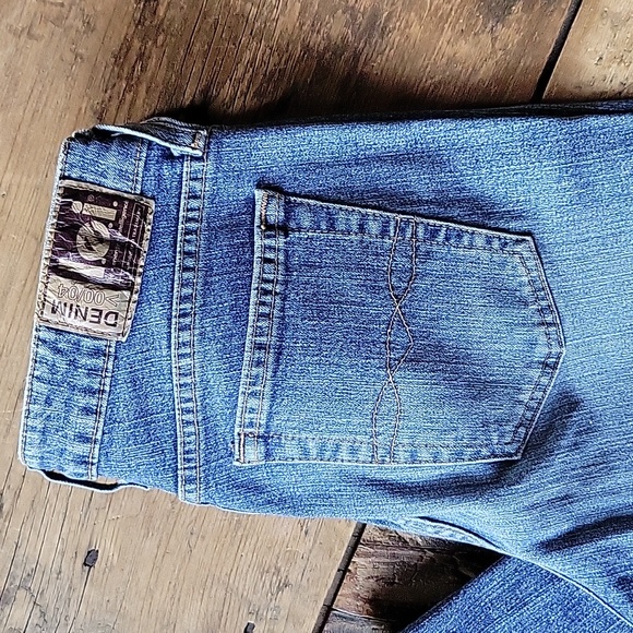 l.e.i. juniors jeans 9. Wide boot/flare bottom - Picture 5 of 7